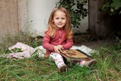 Sueter granate con leggins de flores para niña 3 años